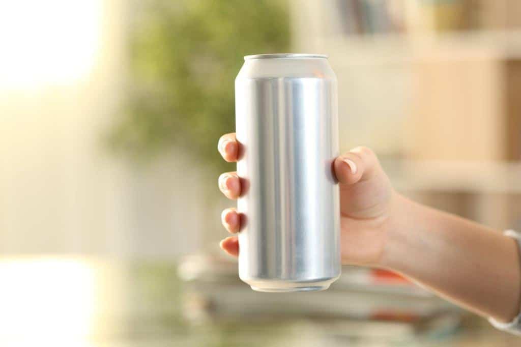 handling aluminum soda can